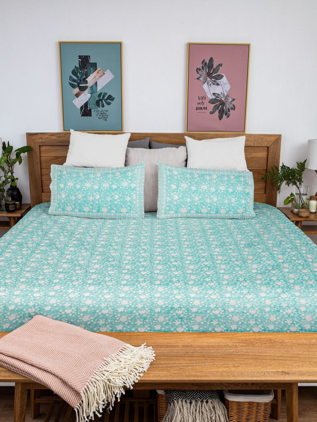 Baarno Blue & White Printed Skin-Friendly 210 TC Cotton King Bedsheet Set 2.28 m x 2.7 m
