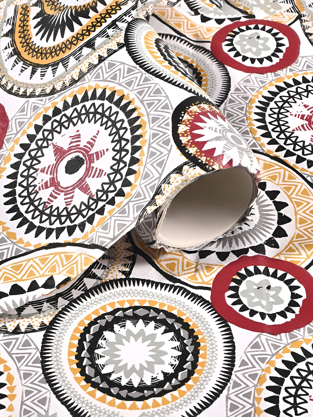 Aura White And Black Printed Shelf Liner