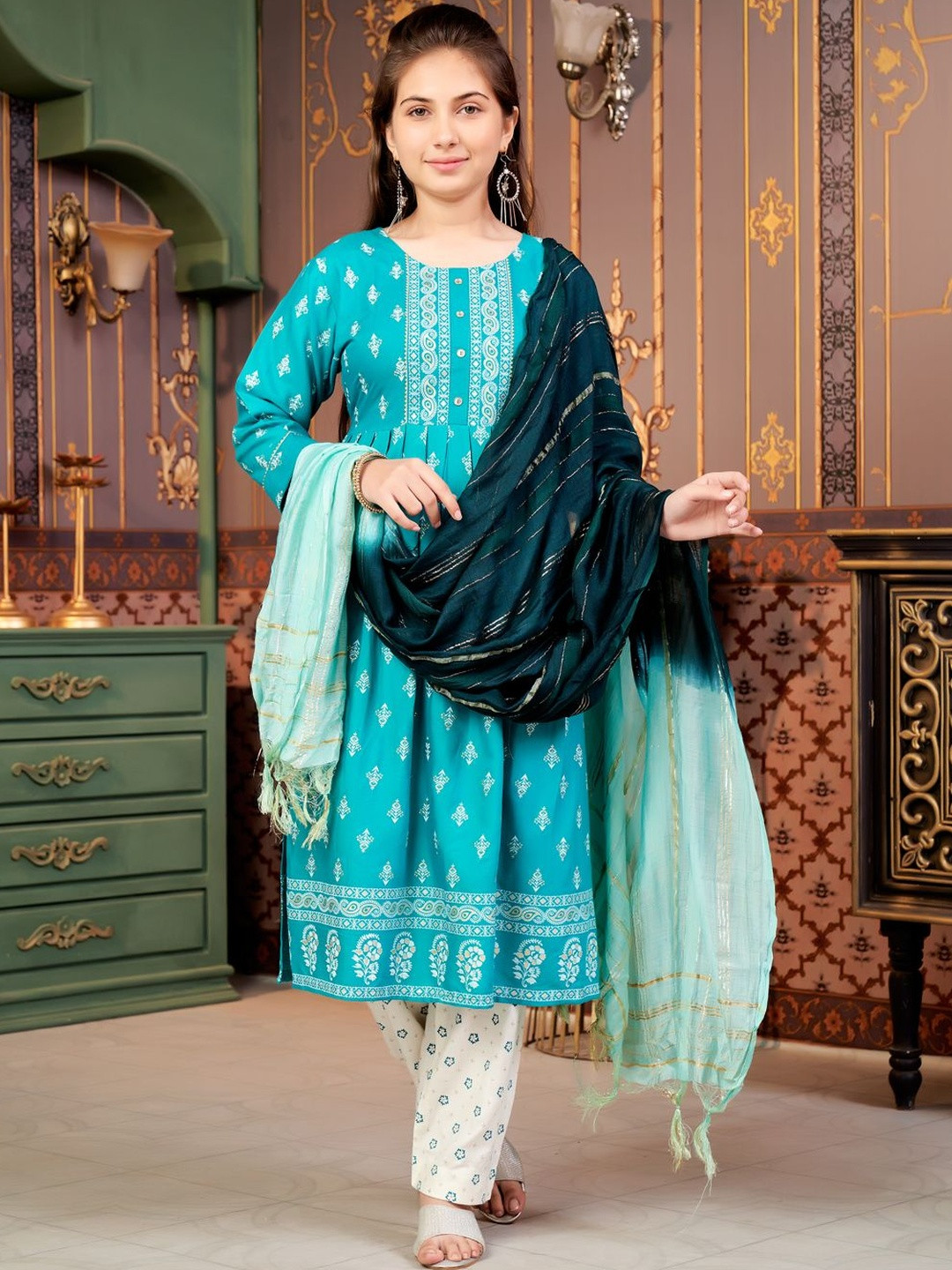 Muhuratam Girls Ethnic Wear Sea Green-Off White Colour Foil Print Rayon Kurti Pant Set