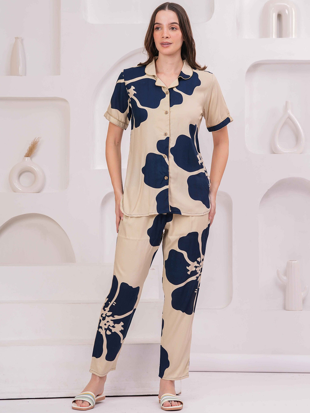 HIGHLIGHT FASHION EXPORT Women Lapel Collar Printed Night suit