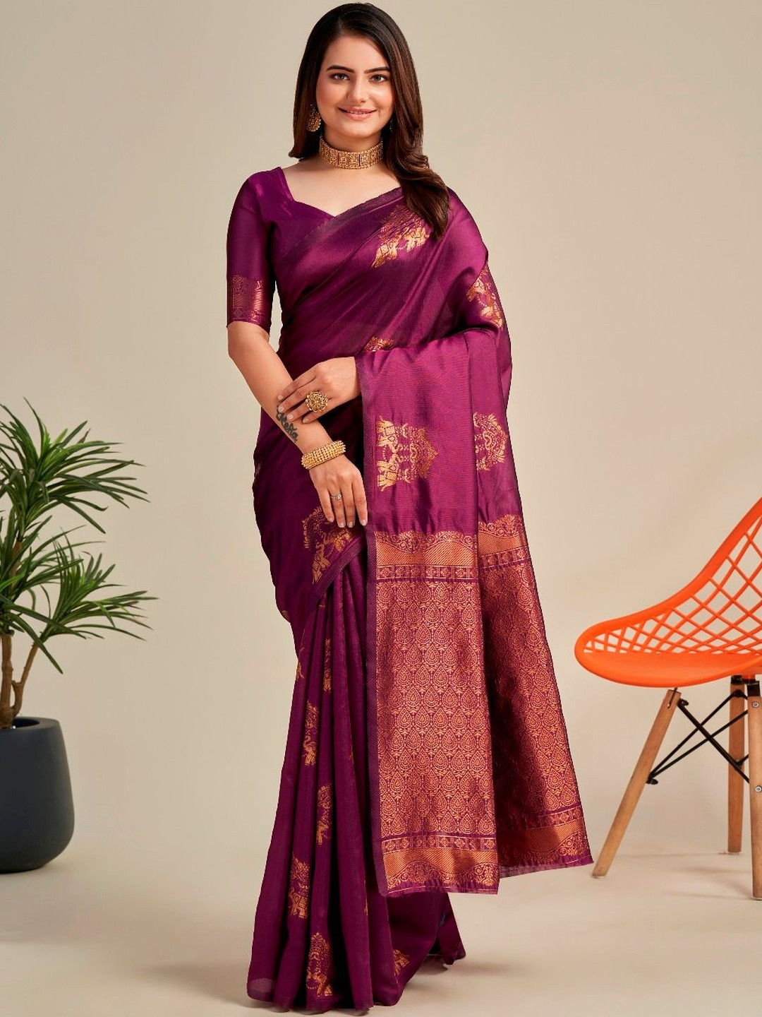 AVANTIKA FASHION Ethnic Motifs Woven Design Zari Kanjeevaram Saree