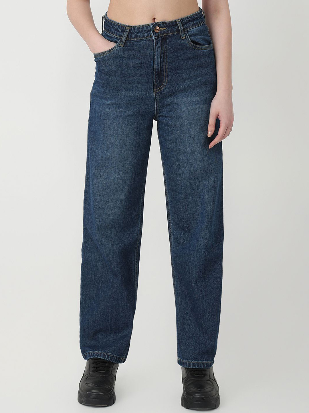 Kraus Jeans Women Barrel Fit Mid-Rise Light Fade Jeans