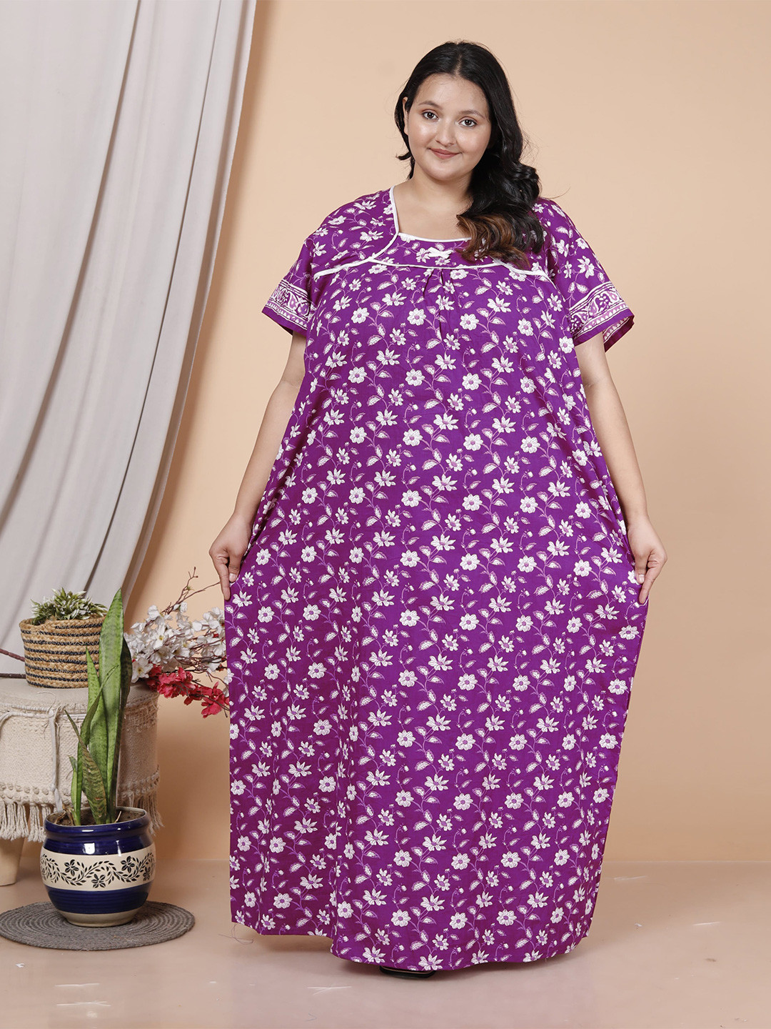JAIPZZ APPARELS Women Printed Square Neck Maxi Nightdress