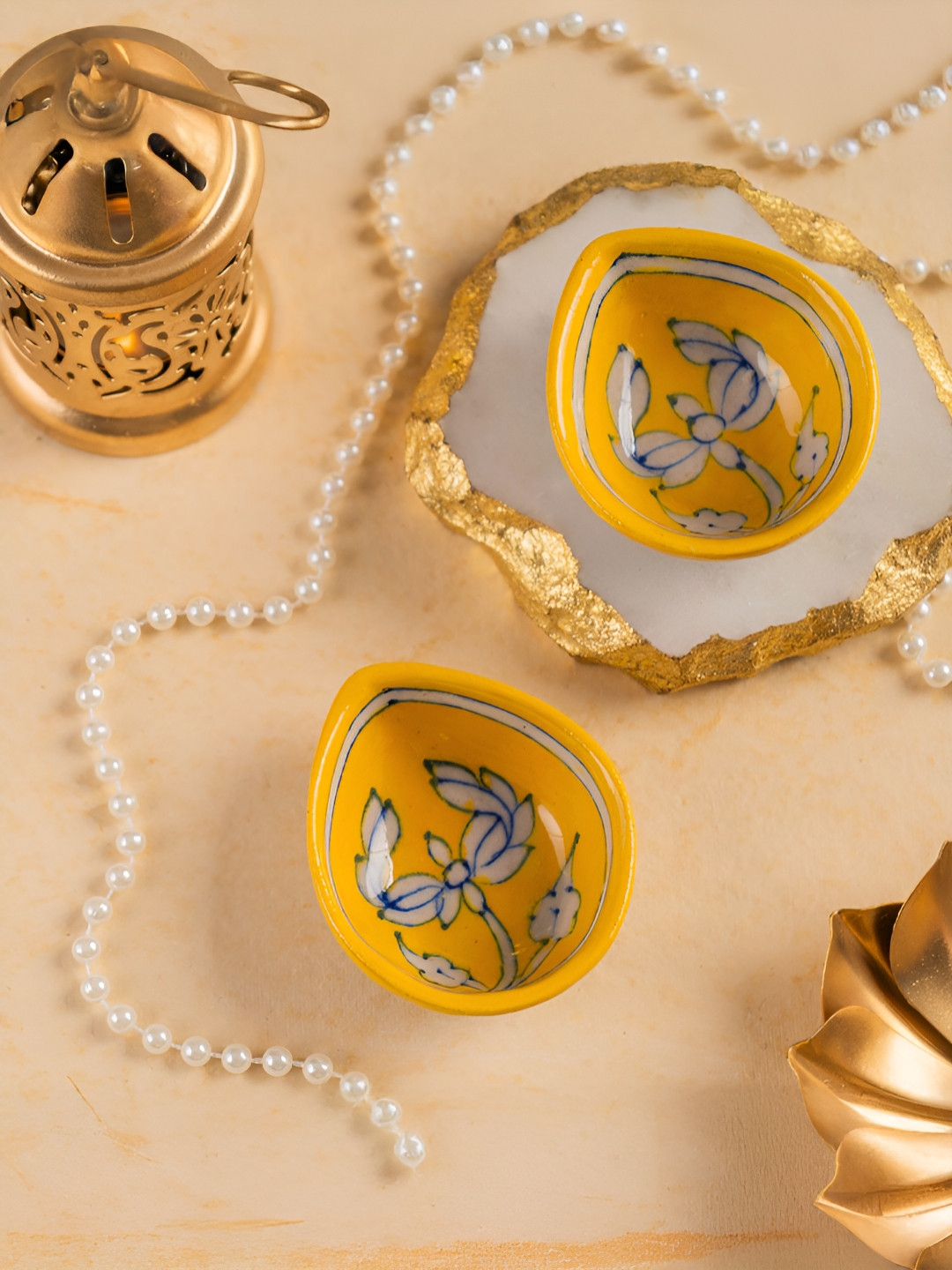 The Zappy Box Yellow & White 2 Pieces Ceramic Diyas