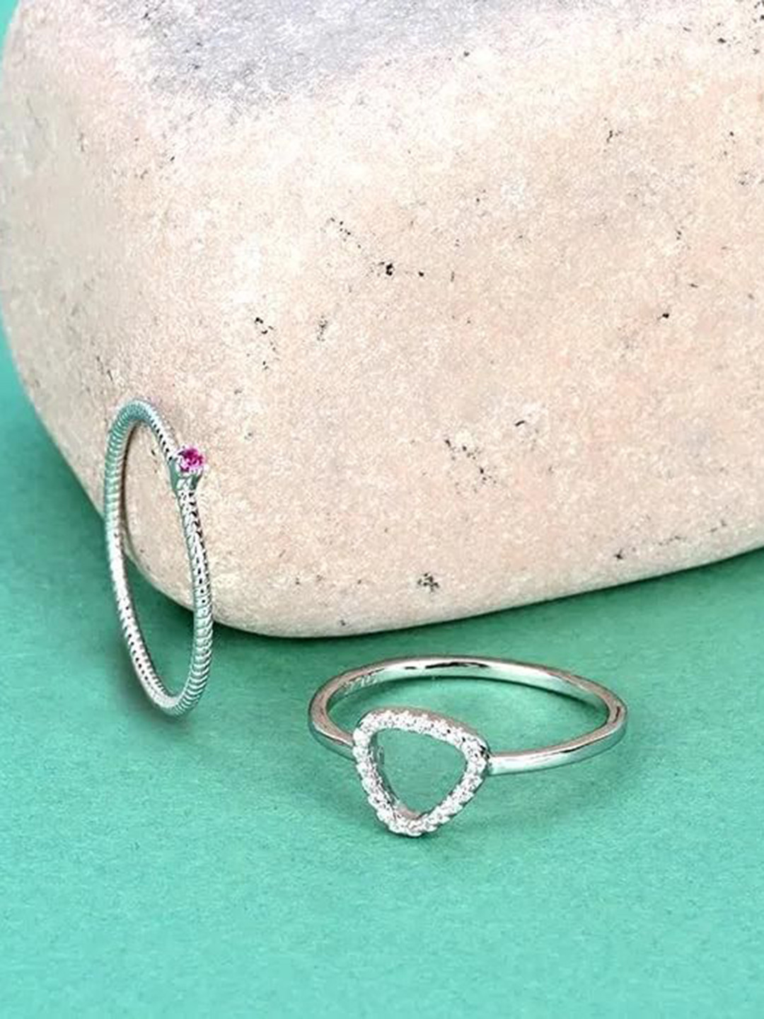 TOUCH925 Set Of 2 92.5 Stearling Silver Cubic Zirconia Studded Finger Rings