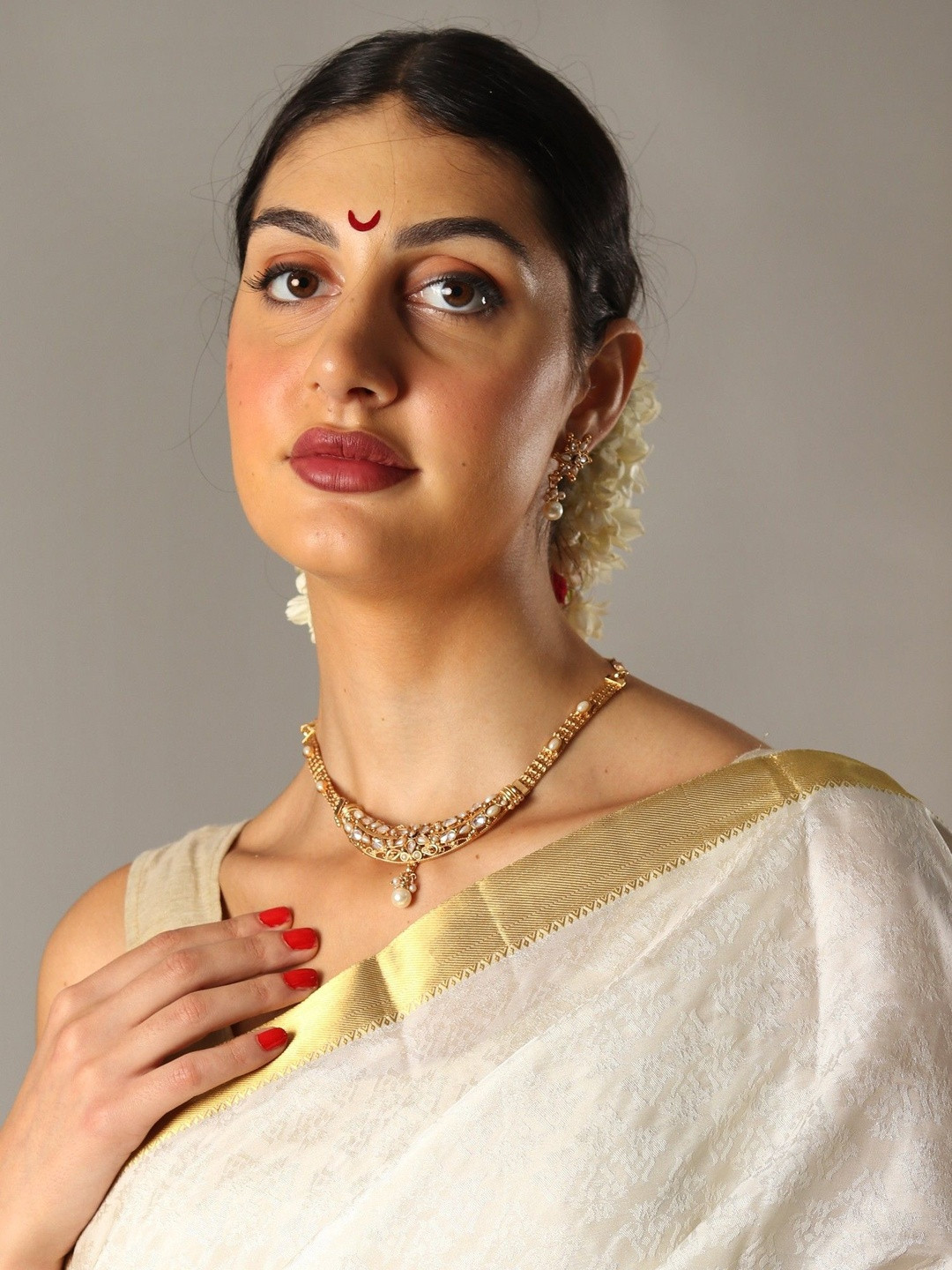 Exotic India Stone-Studded & Beaded Lord Ganesha Design Jewellery Set