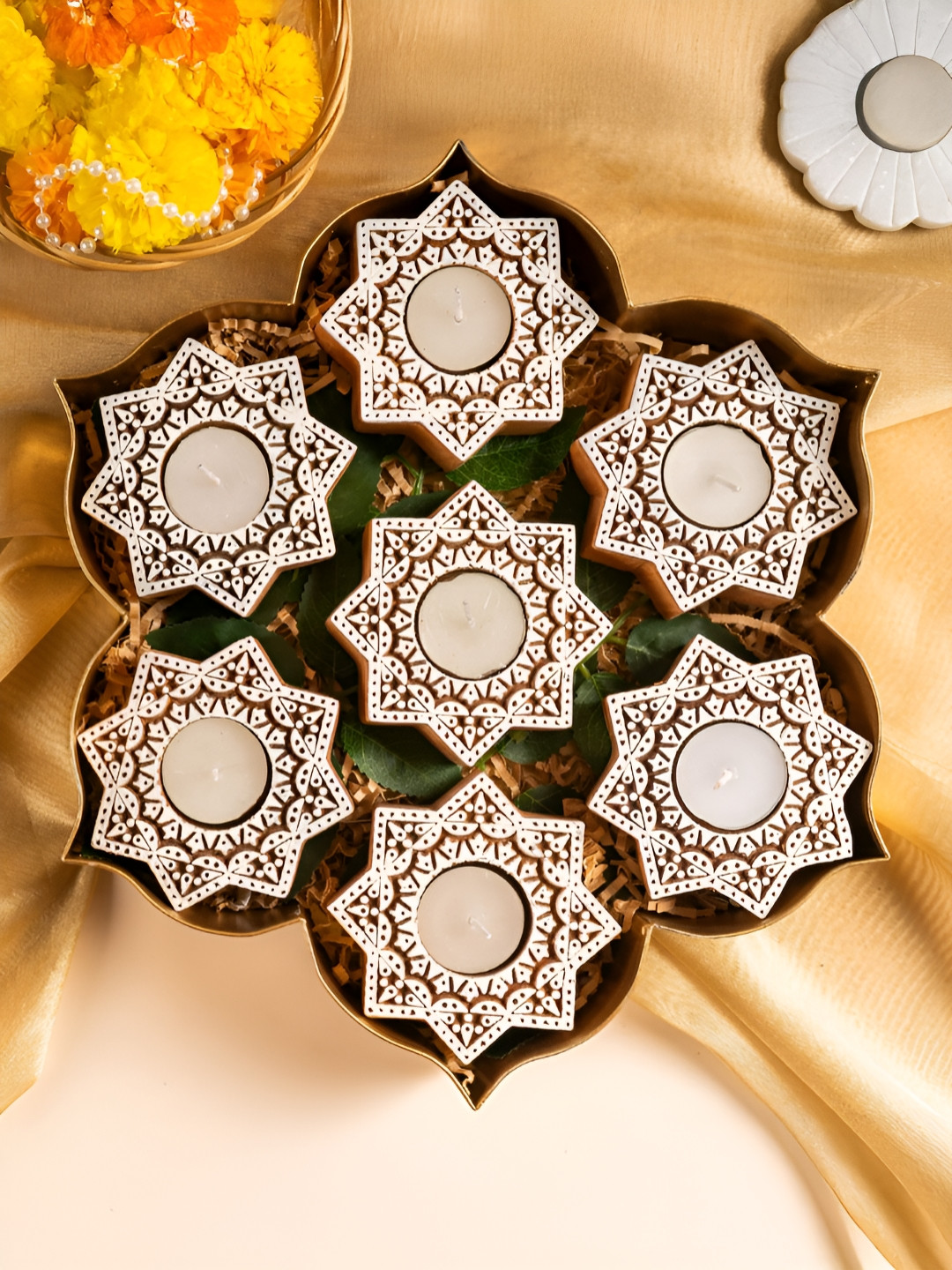 The Zappy Box Golden Glow Gold-Toned 7 Pieces Metal Candle Holder