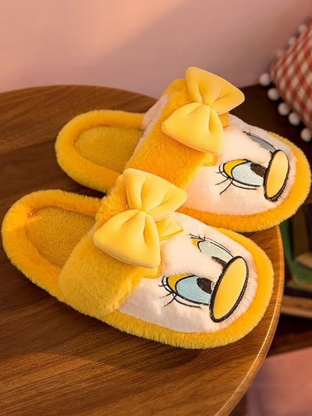 Eleg & Stilance Unisex Kids Cartoon Plush Indoor Slippers