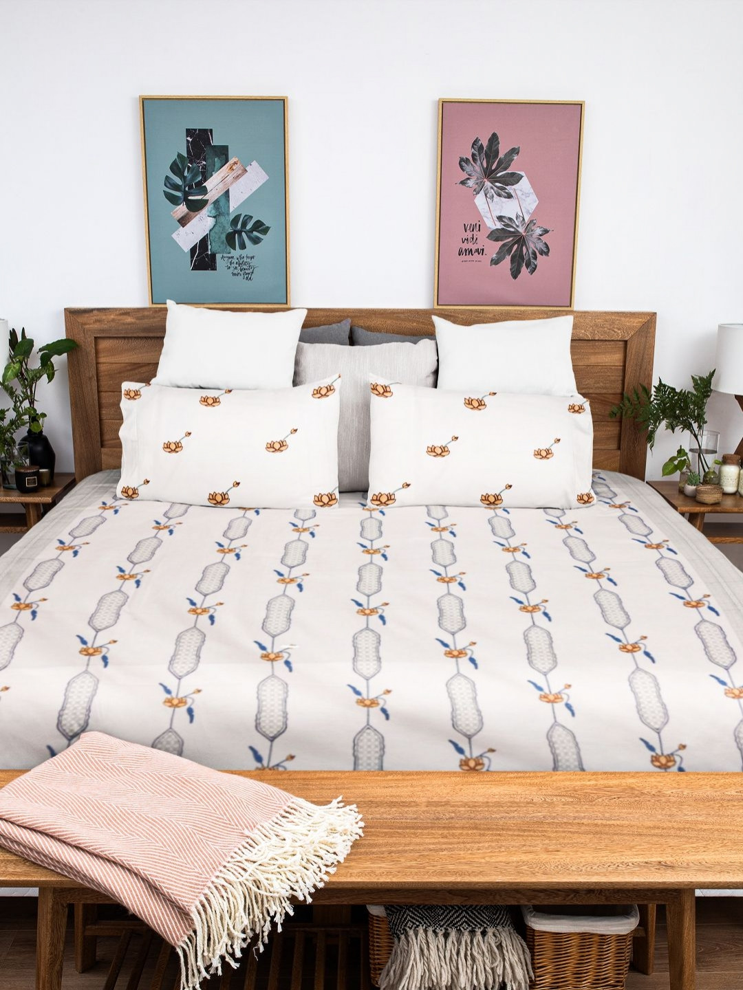 Baarno Blue & White Printed Skin-Friendly 210 TC Cotton King Bedsheet Set 2.28 m x 2.7 m