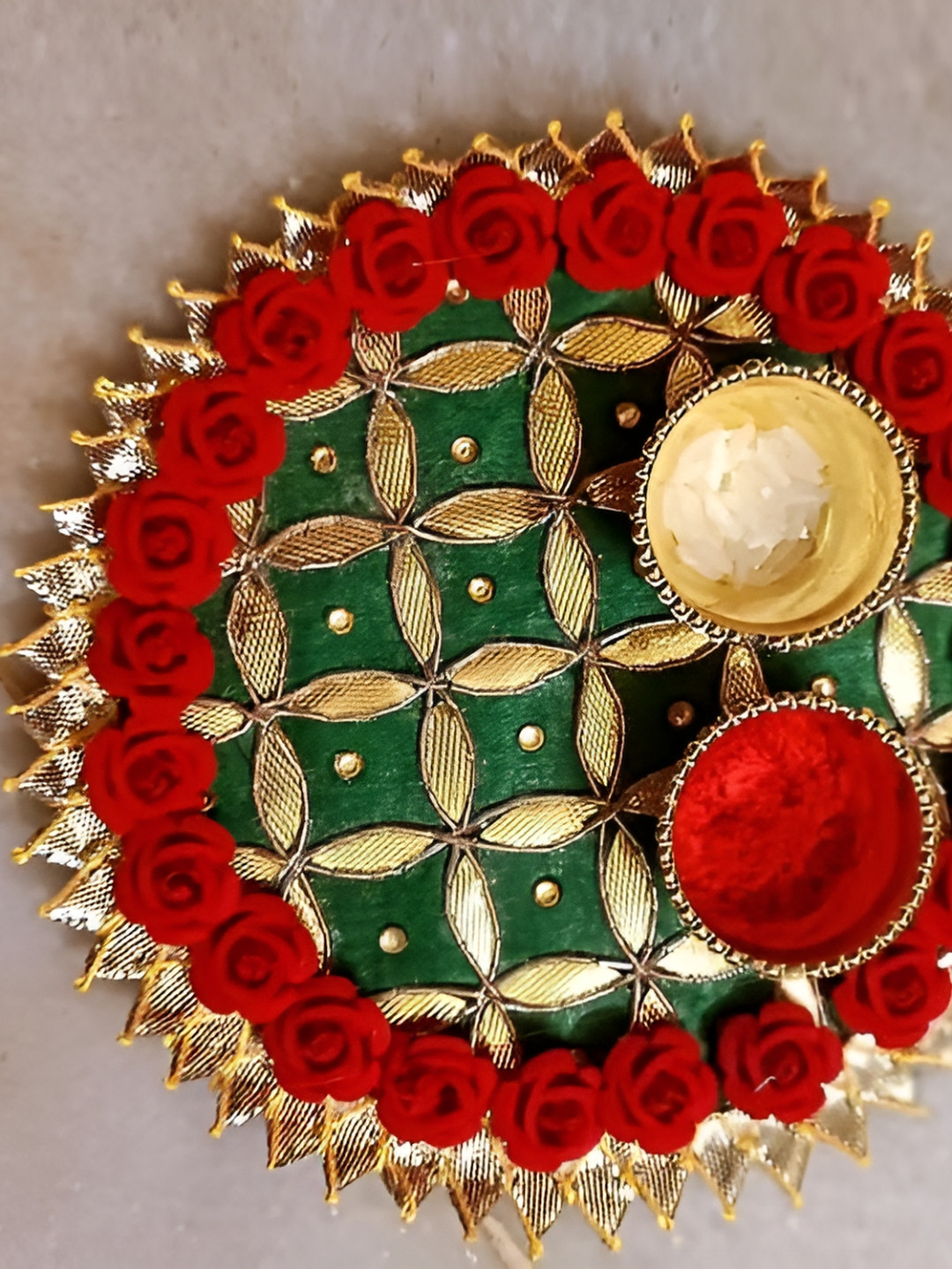 Sellplus Red & Green Decorative Pooja Thali