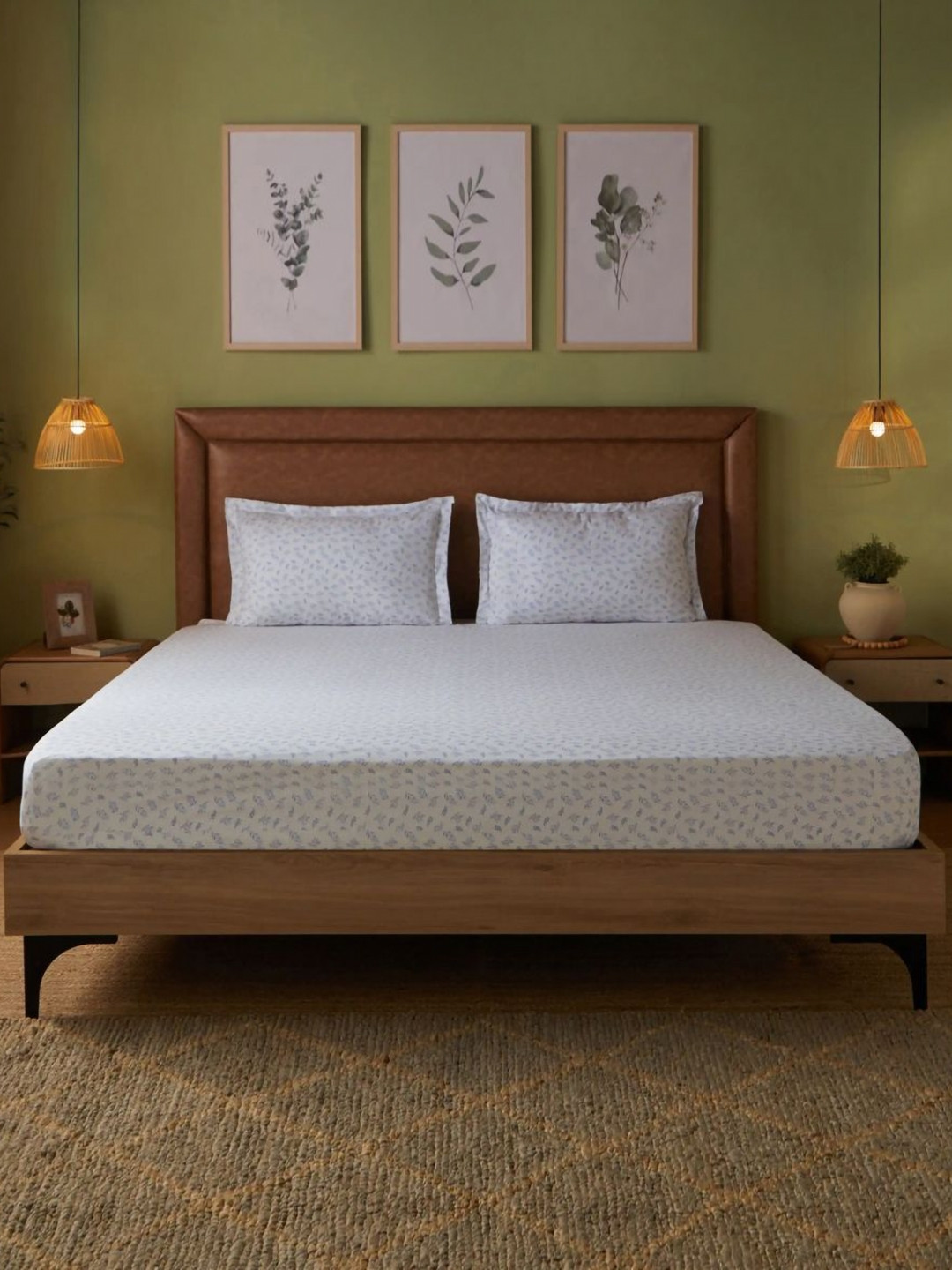 LIVSPACE Bloomshire Classic Purple Floral Pure Cotton 144TC Queen Bedsheet Set-2.74mX2.74m