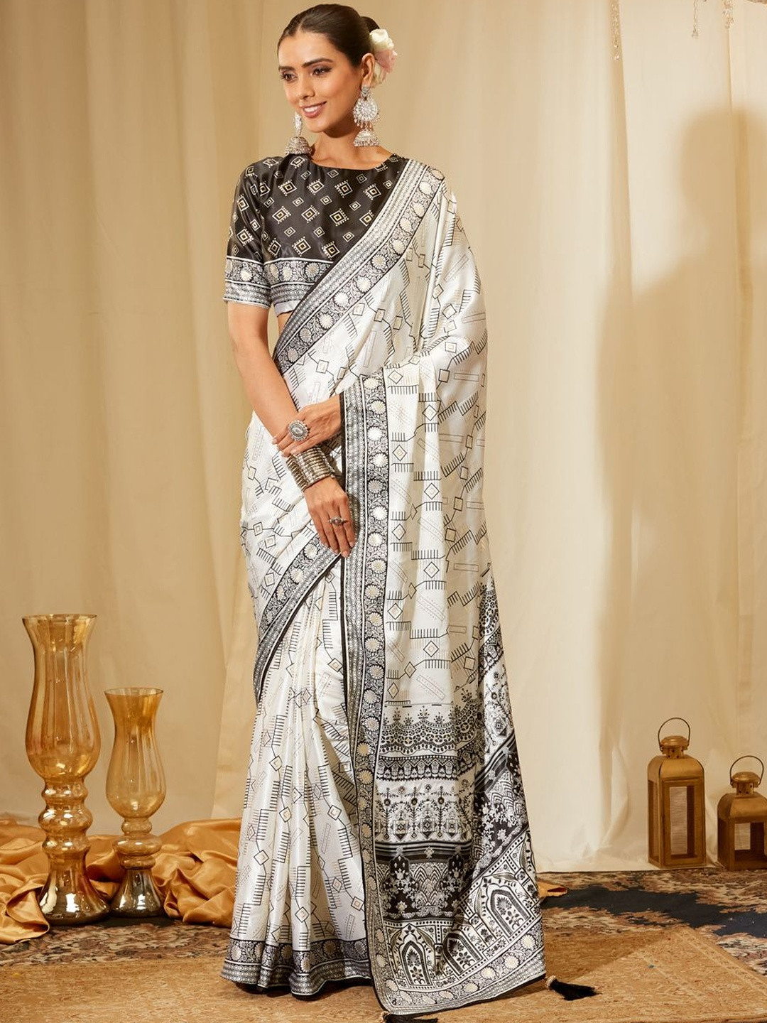 kasee Temple Motifs Printed Satin Saree