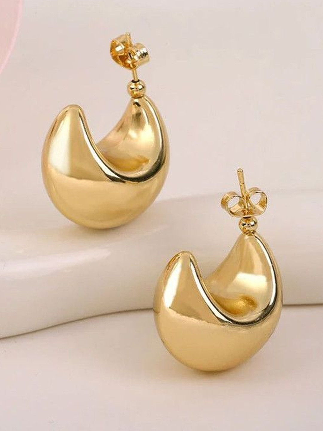 StyleCast Women Western Contemporary Classic Drop Earrings