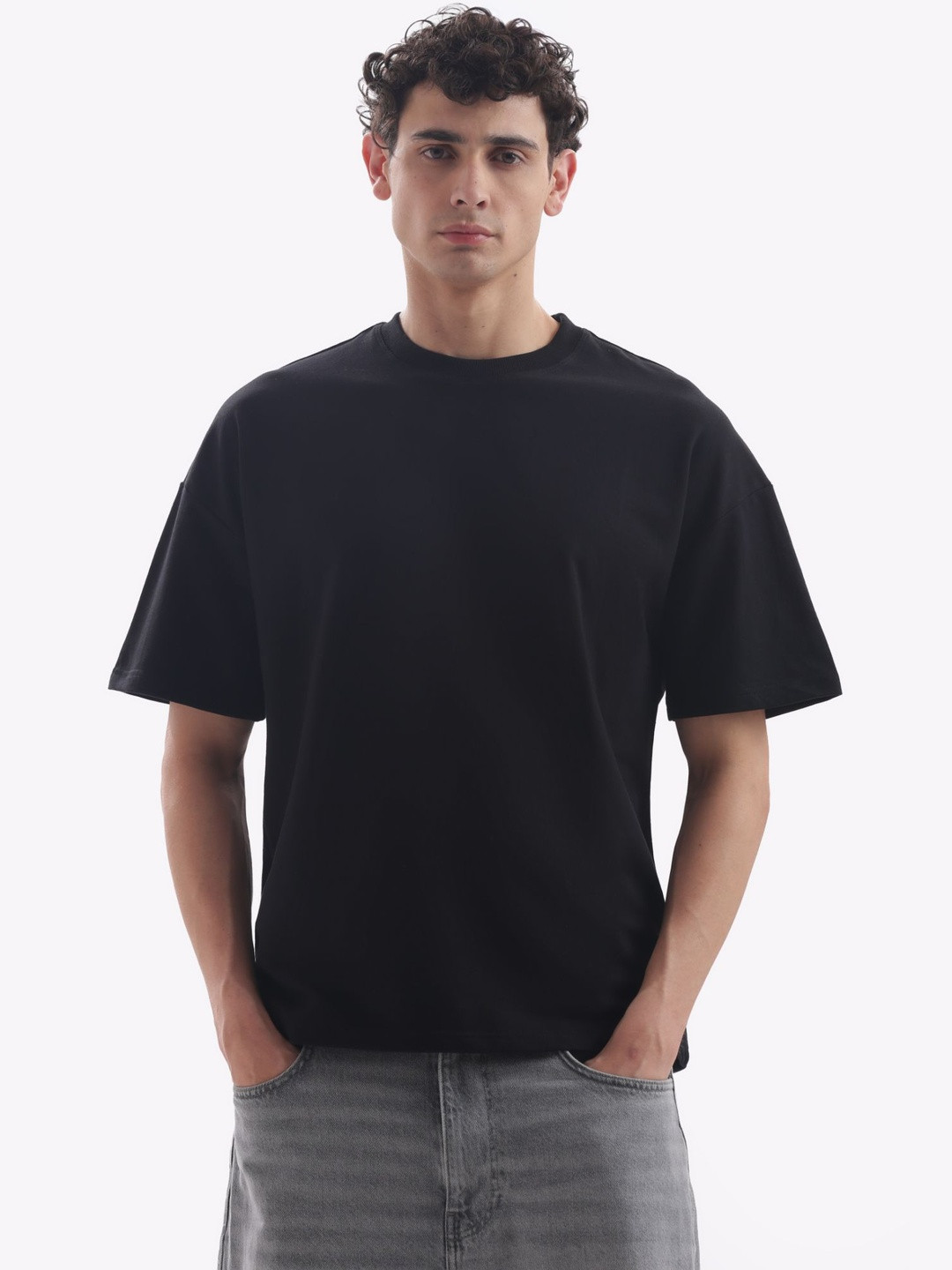 IMUCI Round Neck Drop-Shoulder Sleeves Cotton Oversized T-shirt