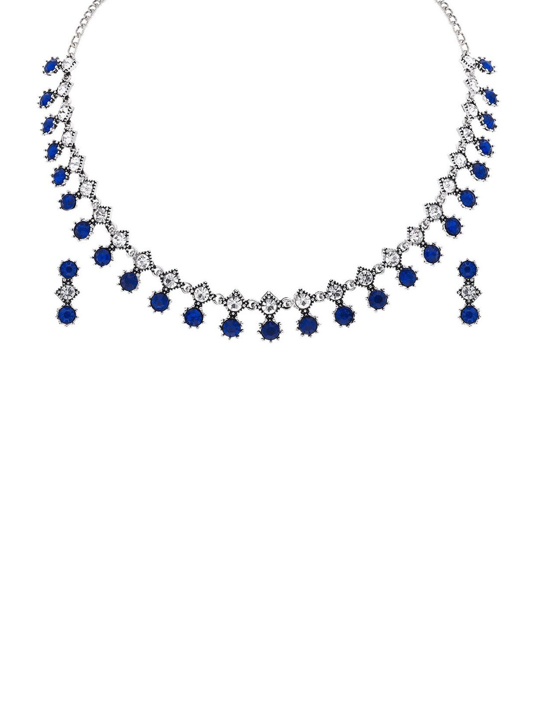 1 choker with 1 pair of earring