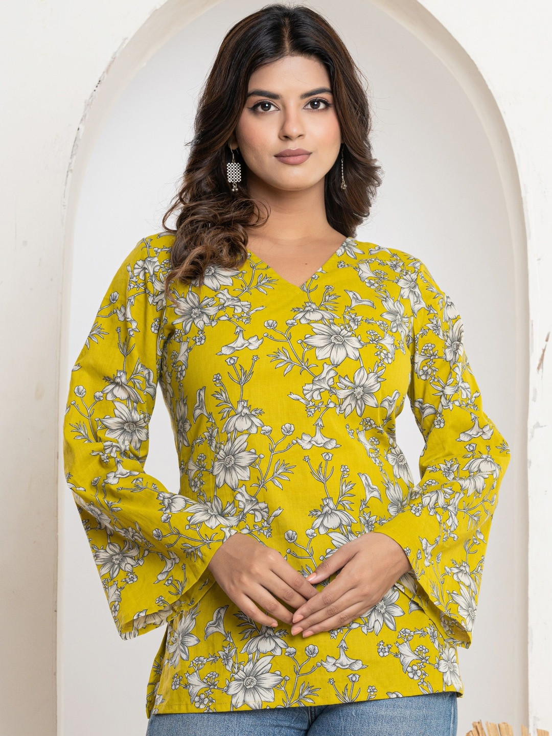 SANGAKURTI Floral Printed V-Neck Regular Sleeves Cotton Top