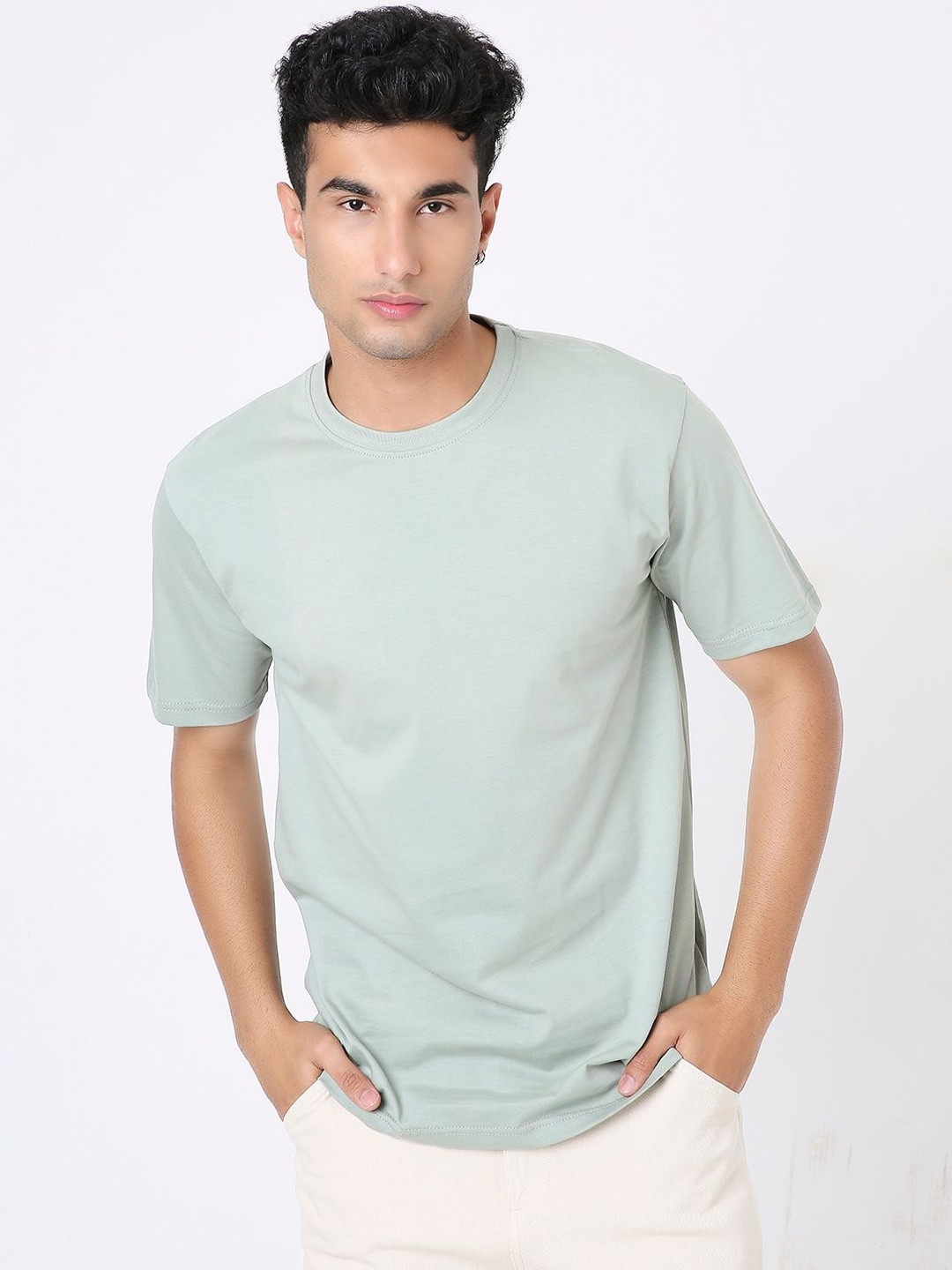 Blnk Men Solid Round Neck Cotton Relaxed Fit T-shirt