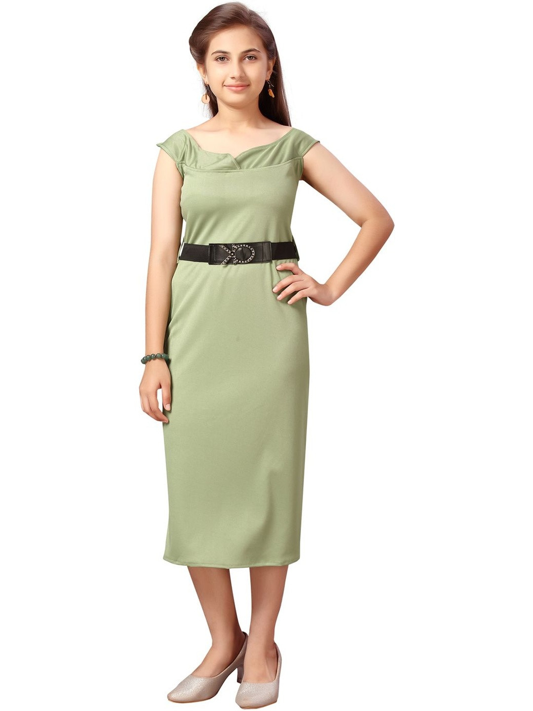 Muhuratam Girls Cap Sleeves Dresses With Belt