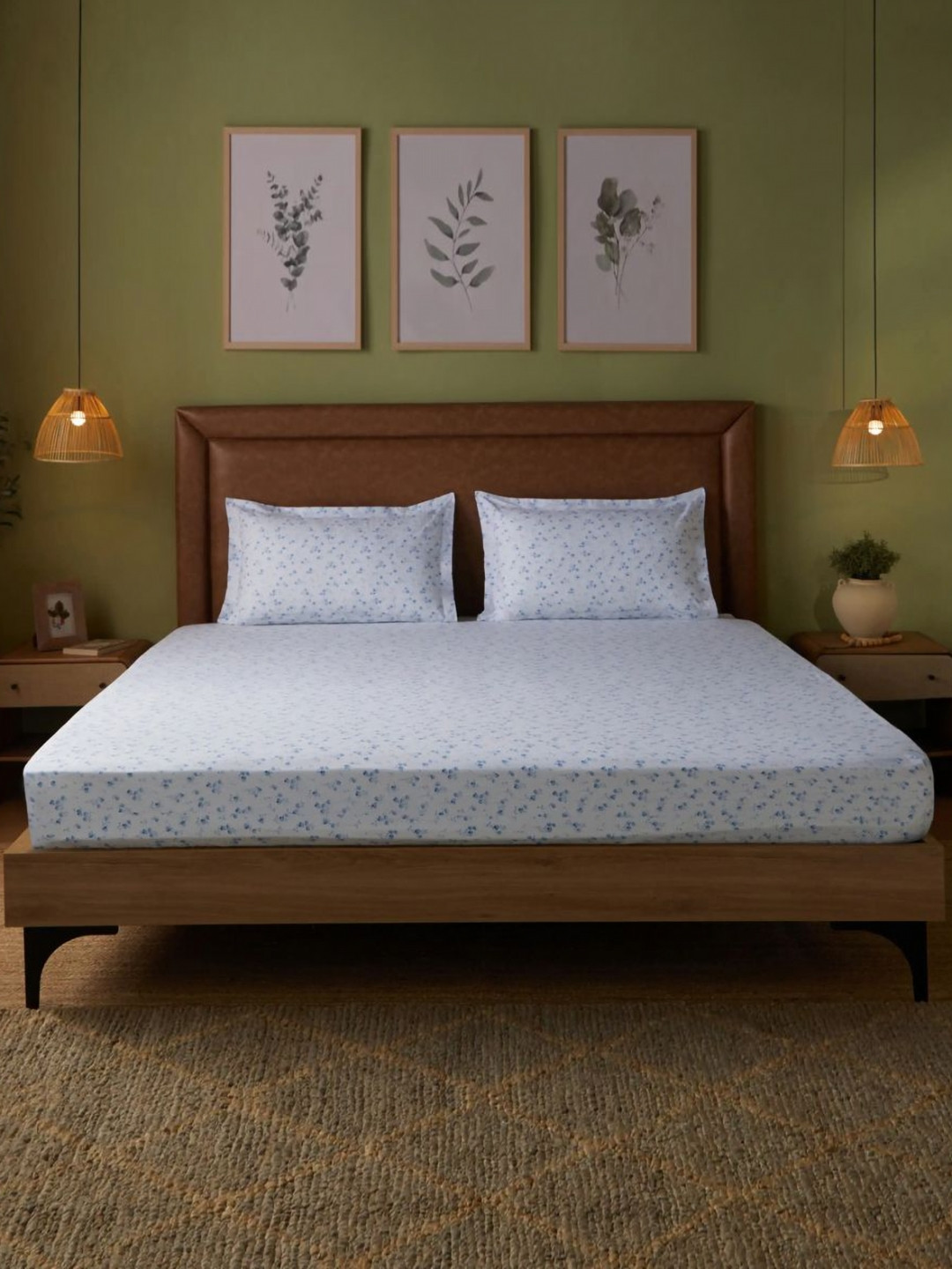 LIVSPACE Bloomshire Classic Blue Printed Pure Cotton 144TC Queen Bedsheet Set 1.98 x 1.58m