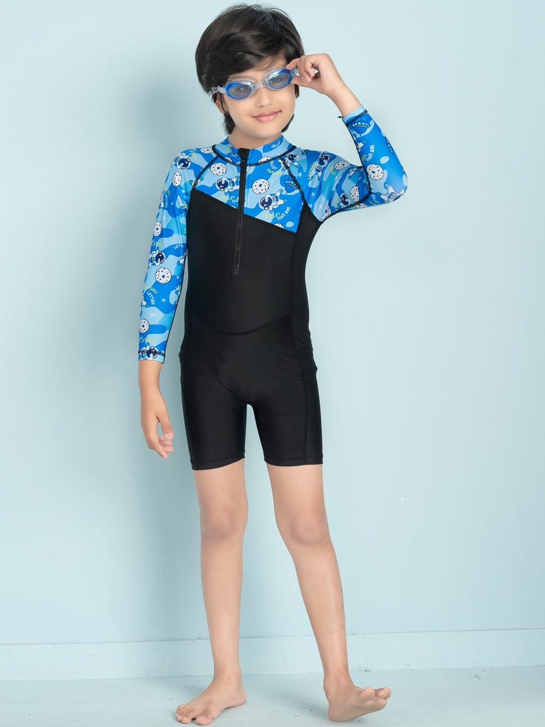 Muhuratam Boys Round Neck Long Sleeves Half Zip Closure Swimwear