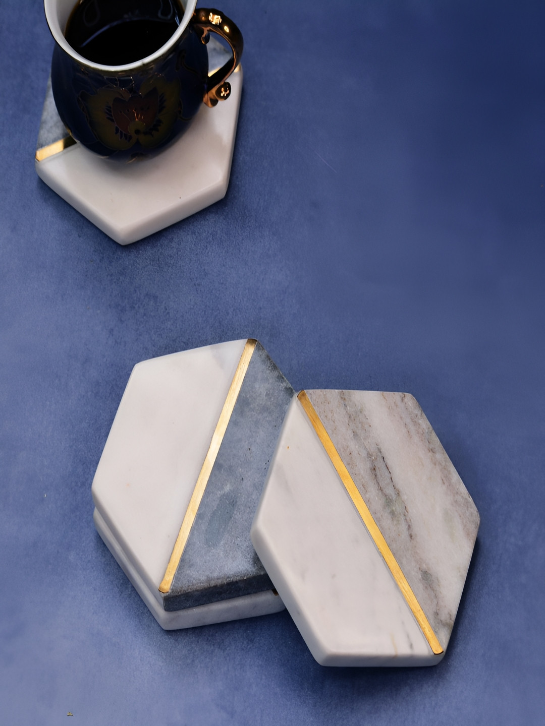THE MOHRAJ 4 Pieces White & Grey Marble Hexagonal Coasters