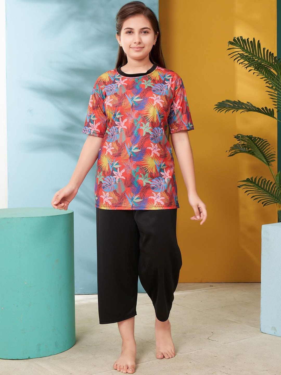 Muhuratam Girls Sports Wear Leaf Printed Tshirt & Trousers Swim Set