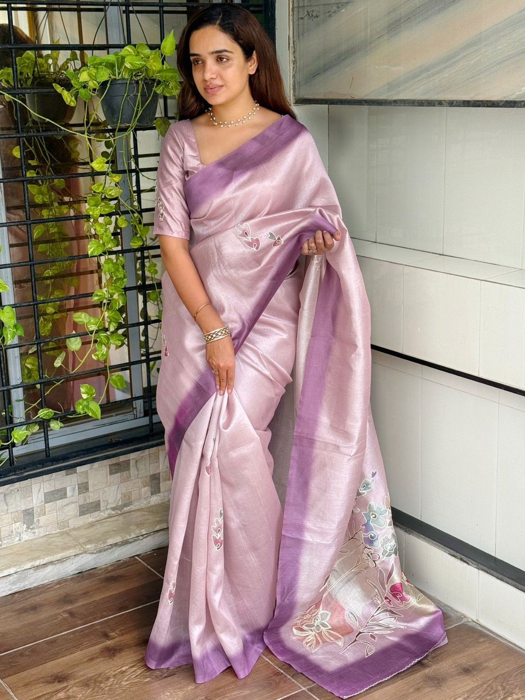 Lavender Linen Cotton Digital Print Thread Hand Work Saree With Unstitched Blouse Piece