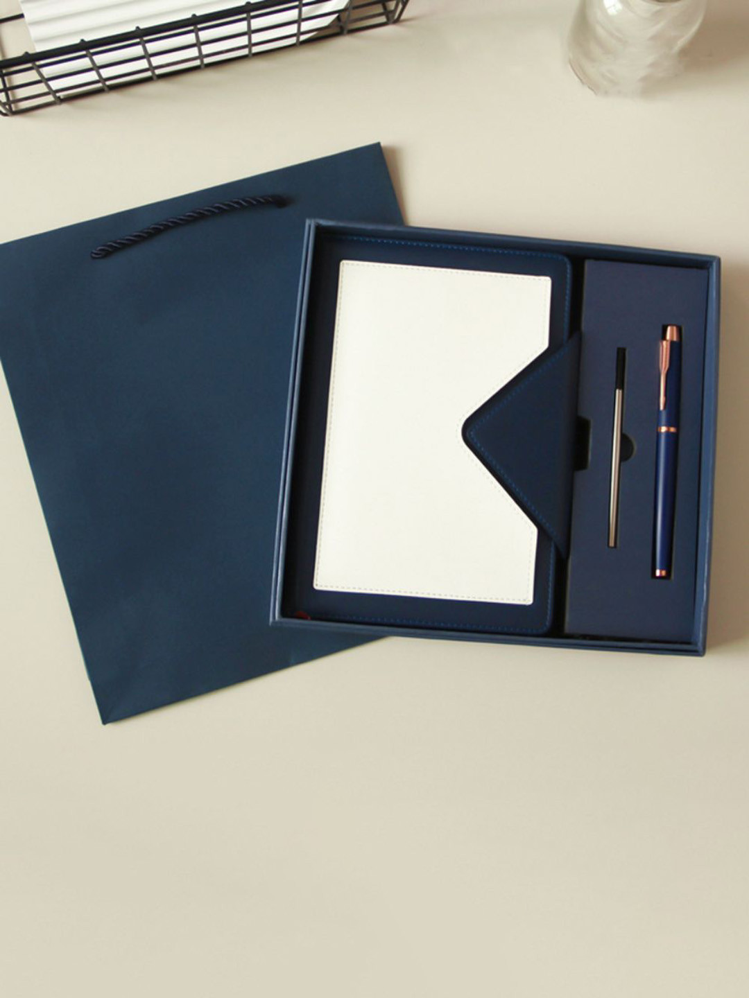 SWISS HORN Diary With Pen And Extra Refill Gift Set