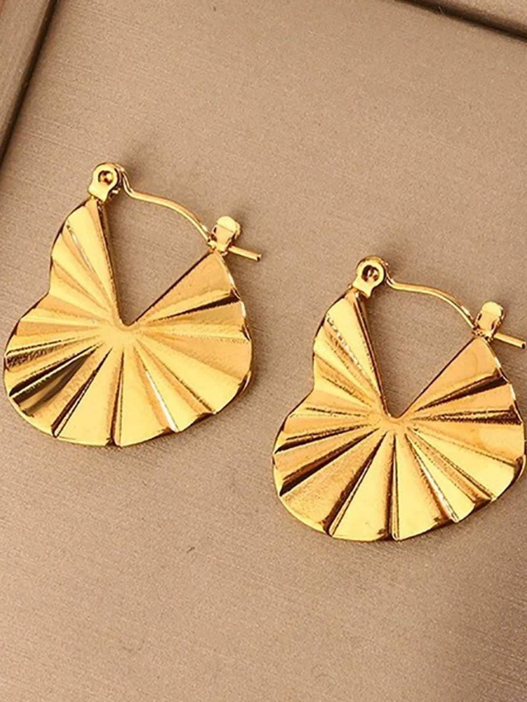 GOLDIWALA Women Minimalist Stainless Steel Hoop Earrings