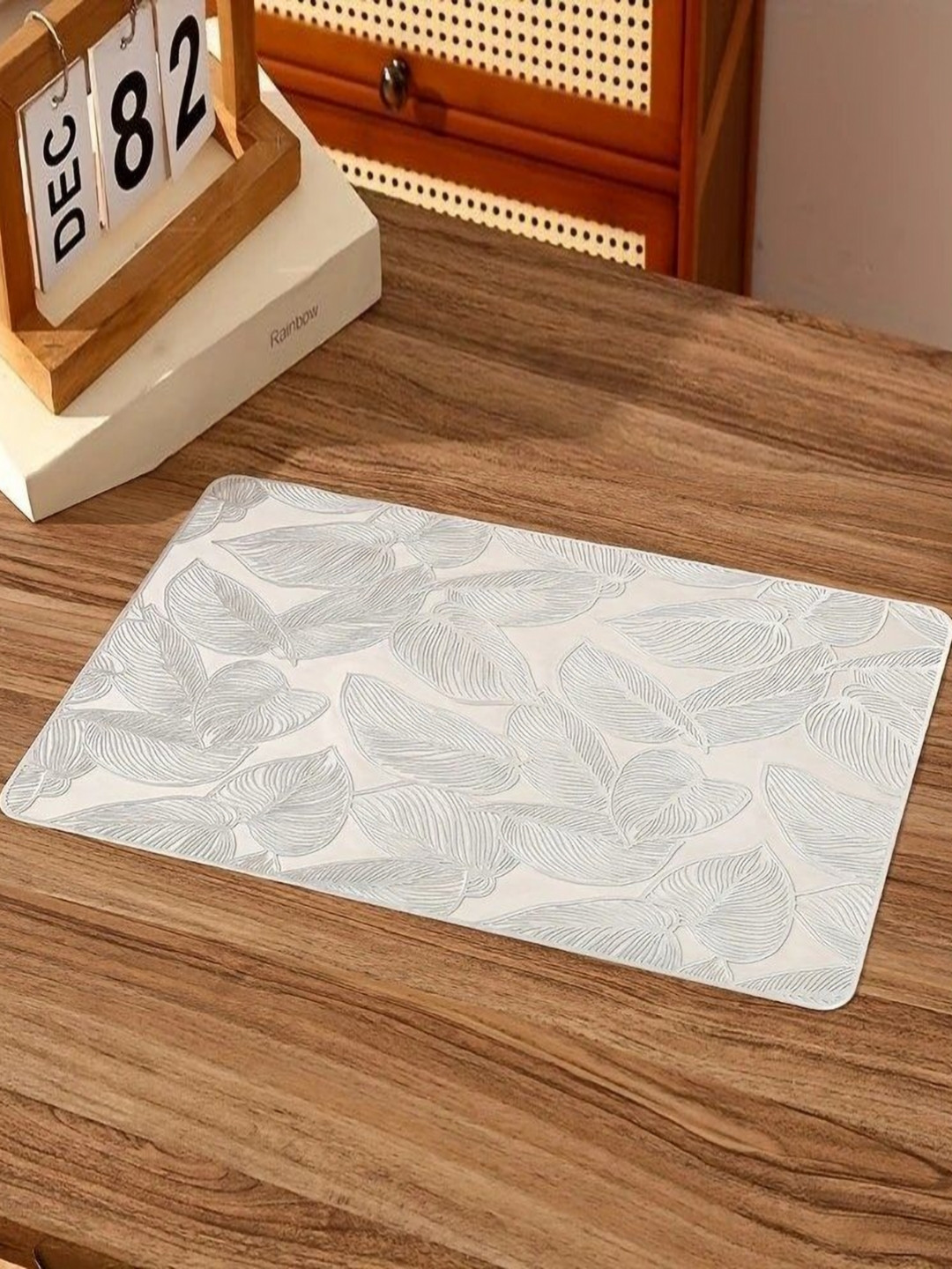 Dakshya Industries Somalia Silver Toned & White Textured Waterproof Table Placemats