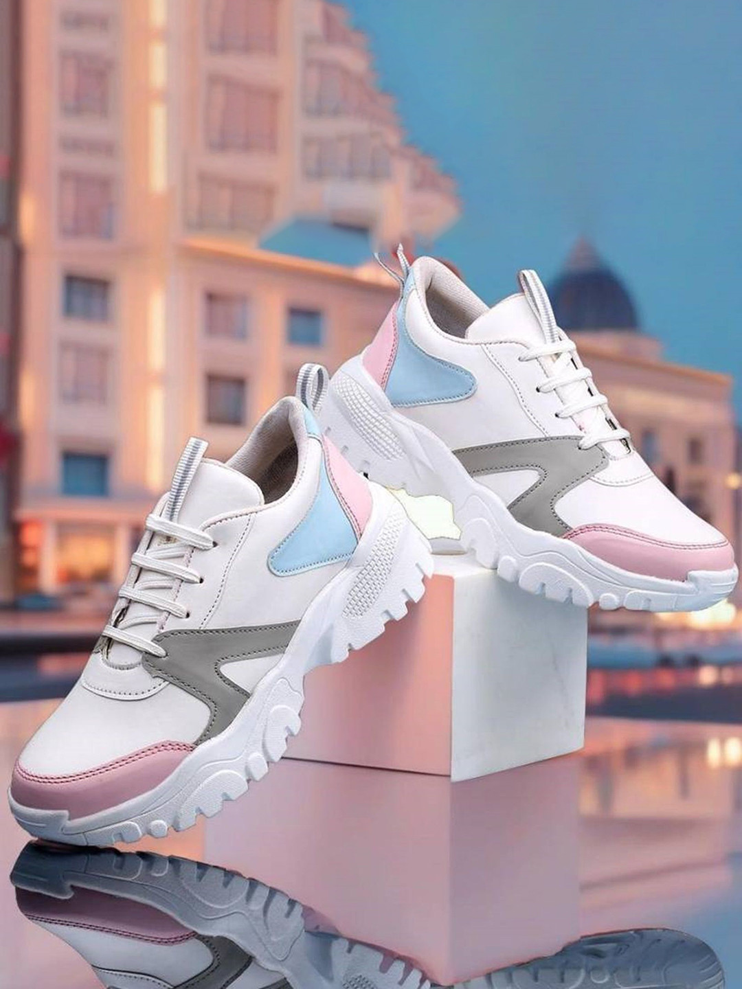 Deals4you Girls Colourblocked Lace-Ups Sneakers