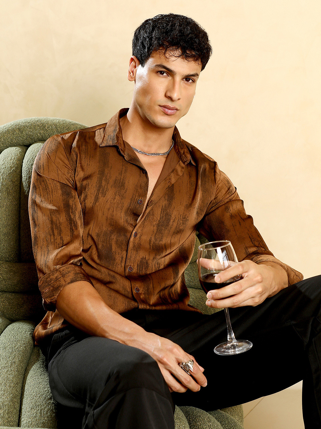 Campus Sutra Gleaming-Grazed Abstract Printed Comfort Satin Casual Shirt