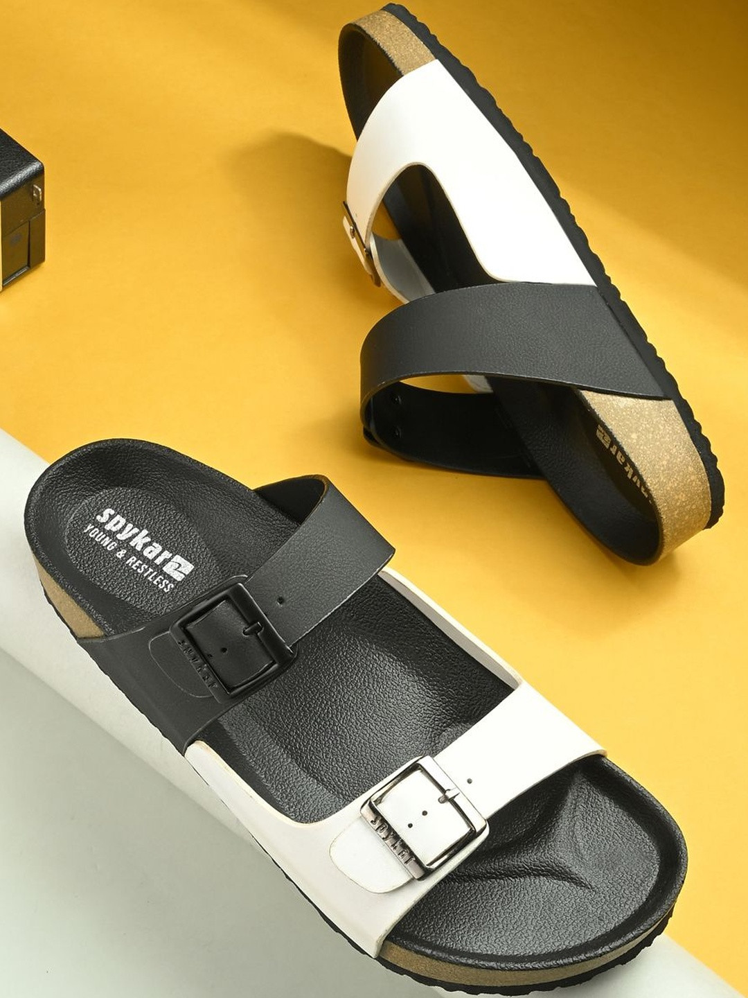 SPYKAR Men Colourblocked Adjustable Buckles Open Toe Flats Buckles