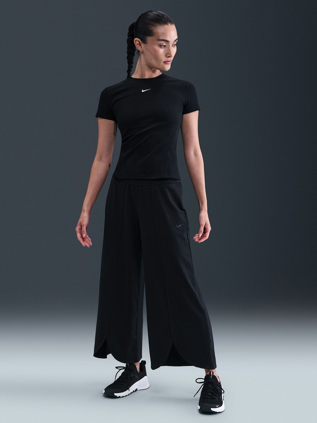 Nike One Relaxed Women's Dri-FIT High-Waisted Trousers