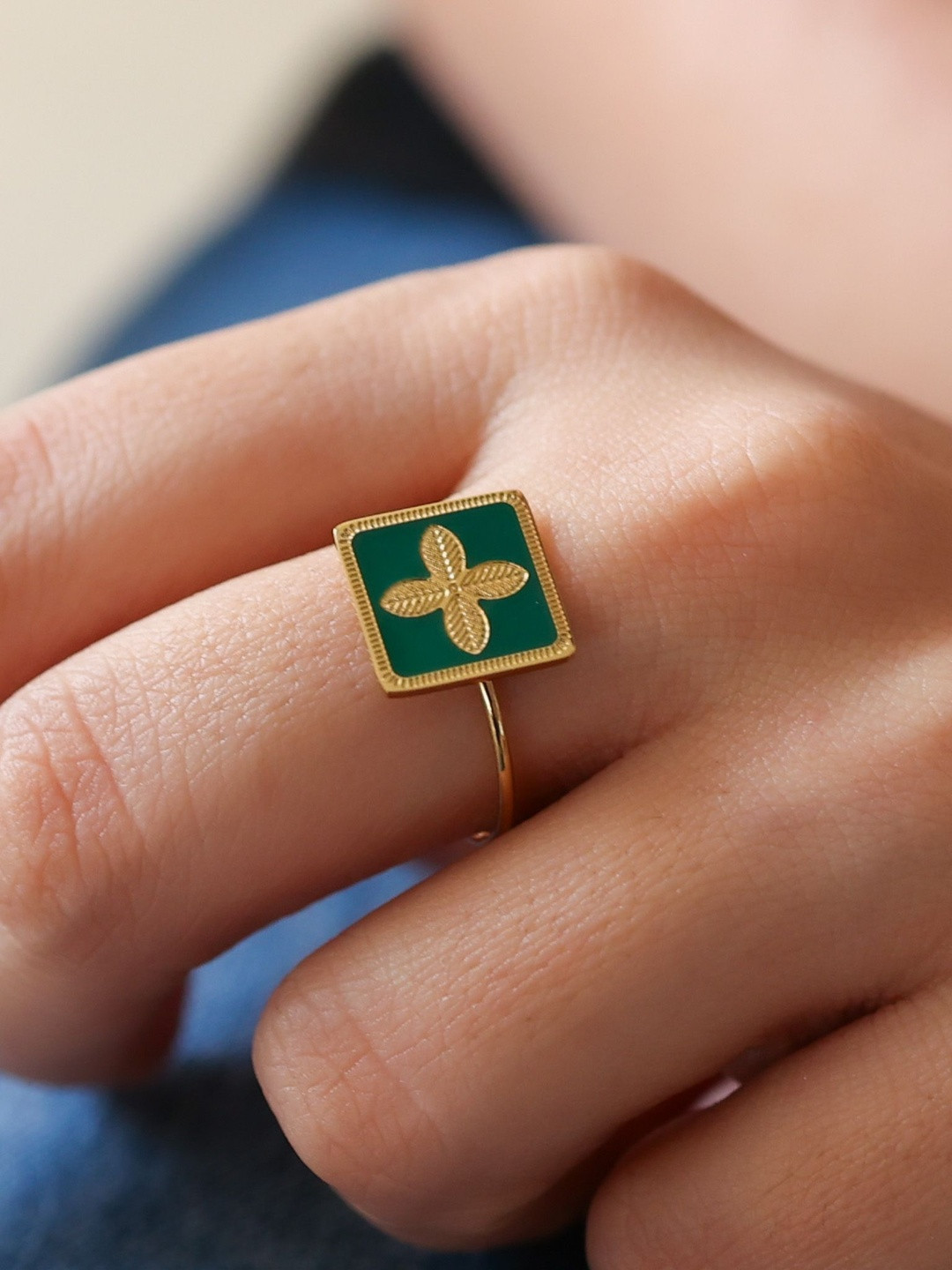 LOLO LePA Women Stainless Steel Gold Plated Textured Square Finger Ring