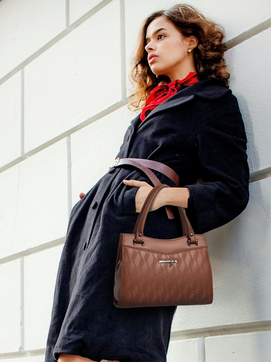 CASASTORE Textured Structured Shoulder Bag