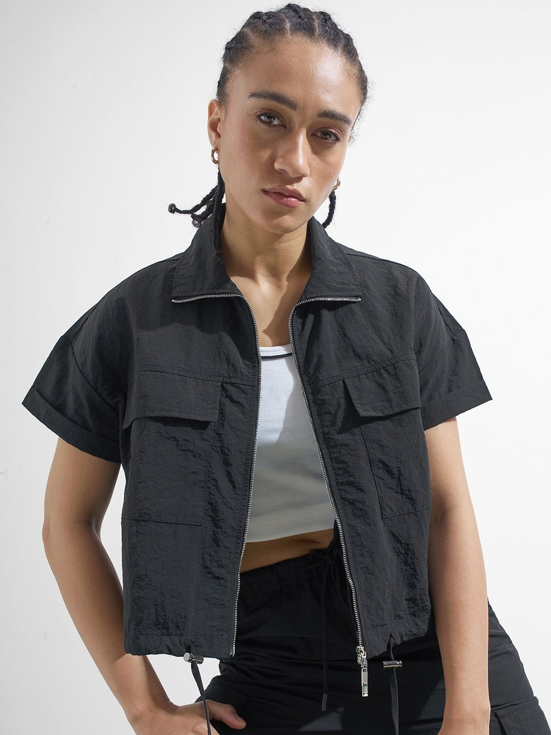 Street By Tokyo Talkies Women's Solid Utility Pockets Crop Top