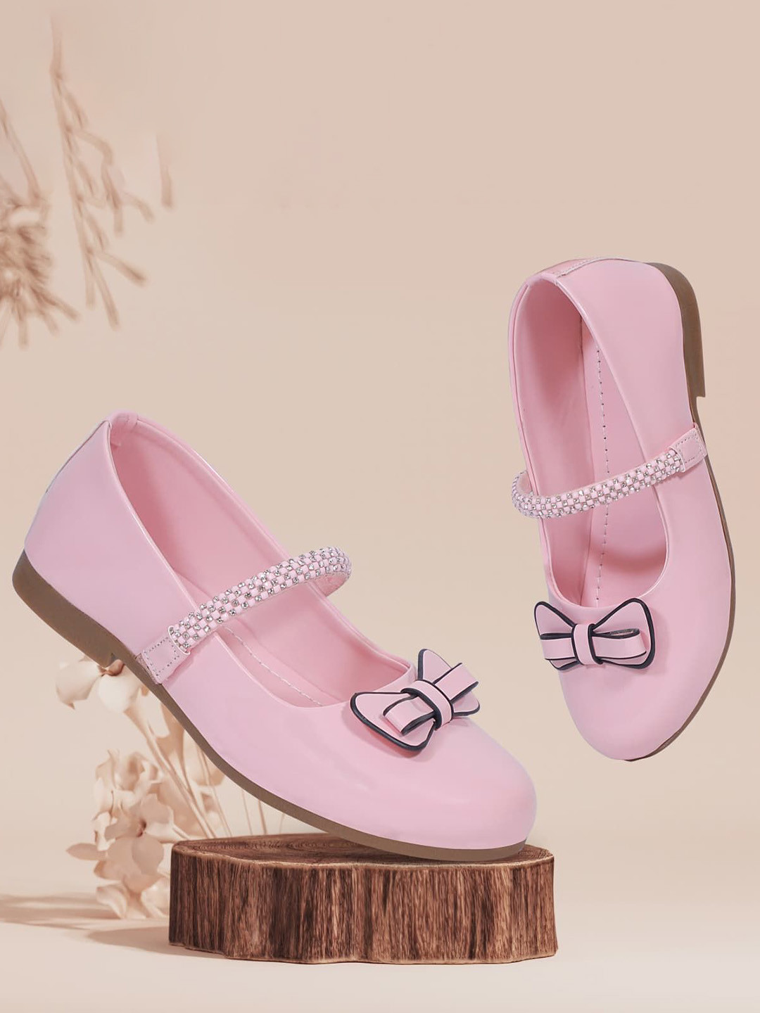 MUKUNDU Girls Western - Embellished Round Toe Fashion Belly