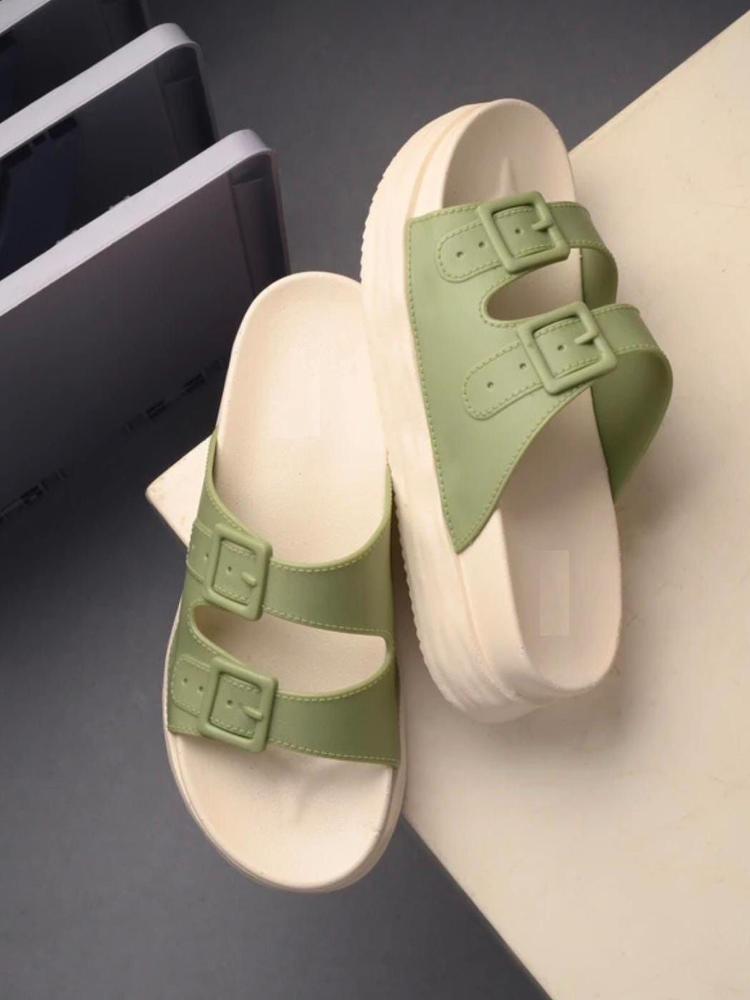 Deals4you Girls Rubber Sliders
