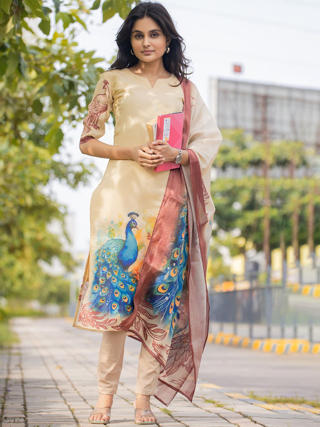 Sun Fashion And Lifestyle Women Animal Printed Daily Silk Straight Kurta with Dupatta