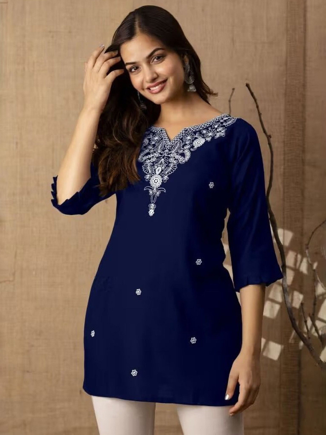 ERUDITE CLUB Women Ethnic Motifs Embroidered Straight Kurti