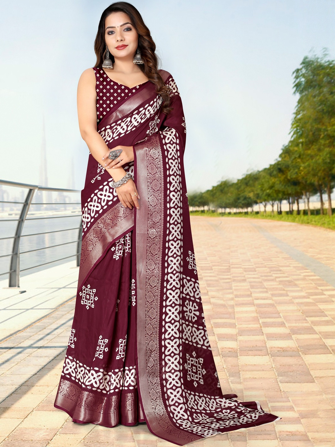 J 6 DESIGNER Batik Printed Zari Saree With Blouse Piece