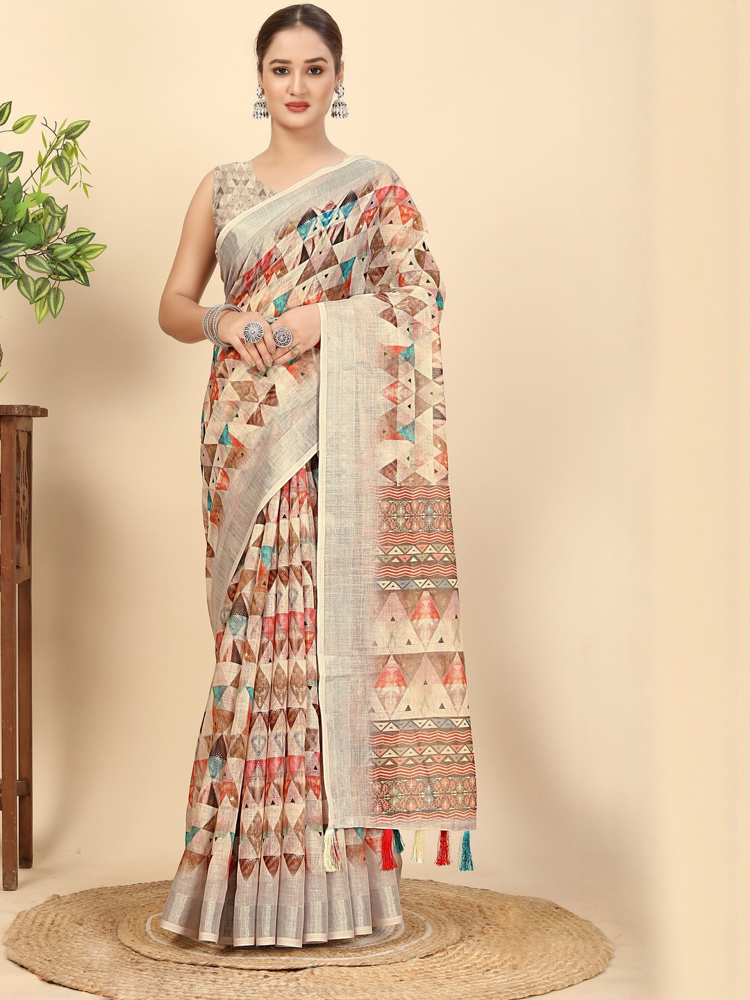 J 6 DESIGNER Printed Woven Design Zari Saree