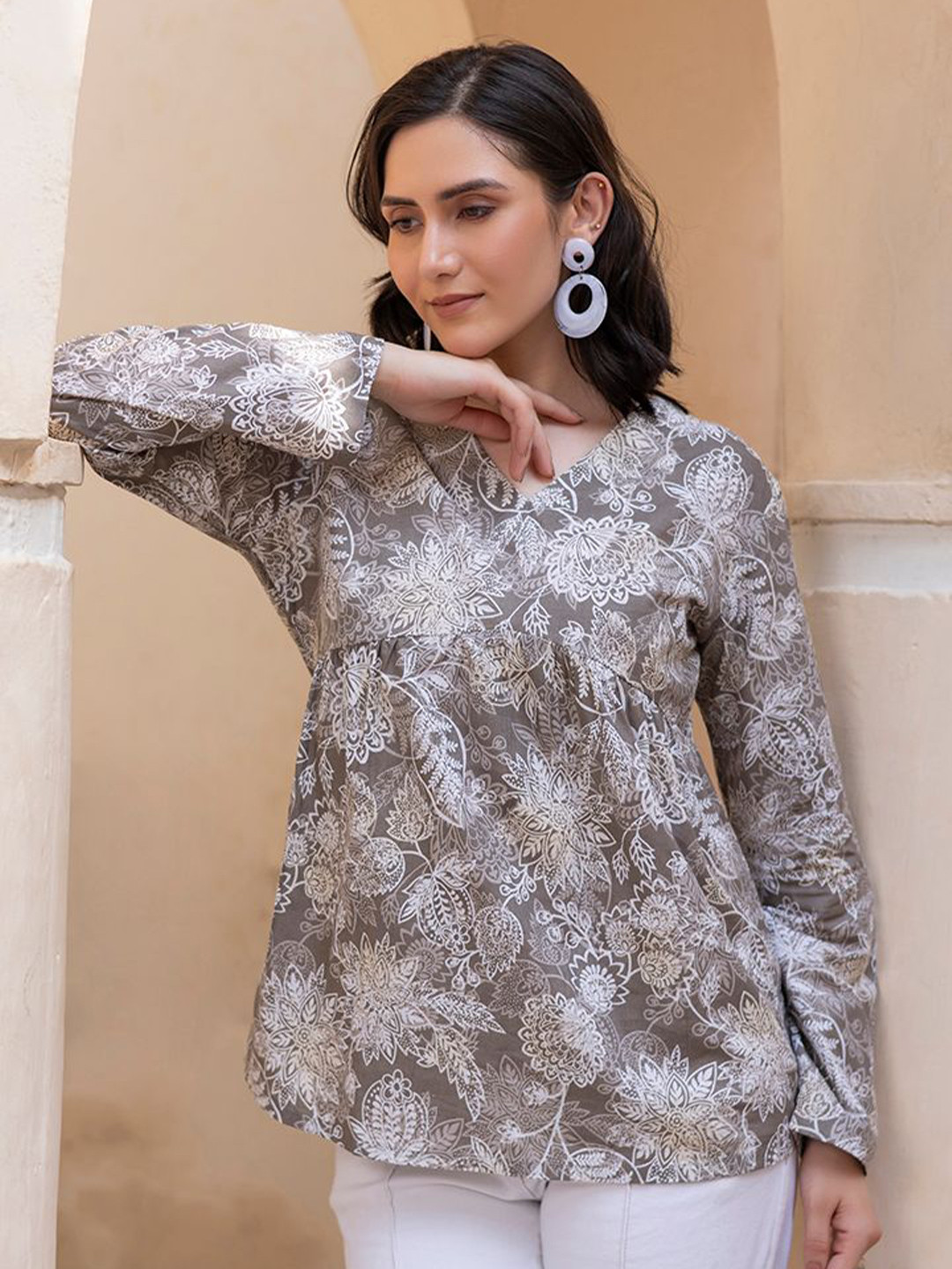 TITTLI Women Abstract Printed V-Neck Long Sleeves A-Line Regular Kurti