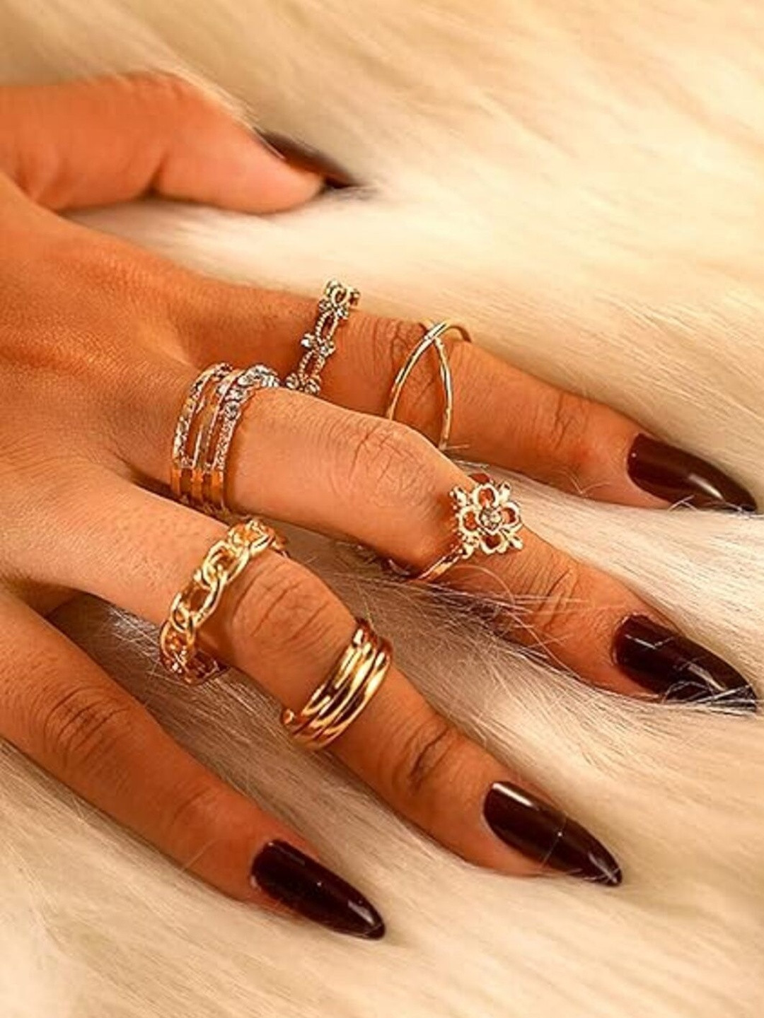 TheVineGirl Women Set of 8 Crystal Good Luck Twist Cross Chain Ring Set