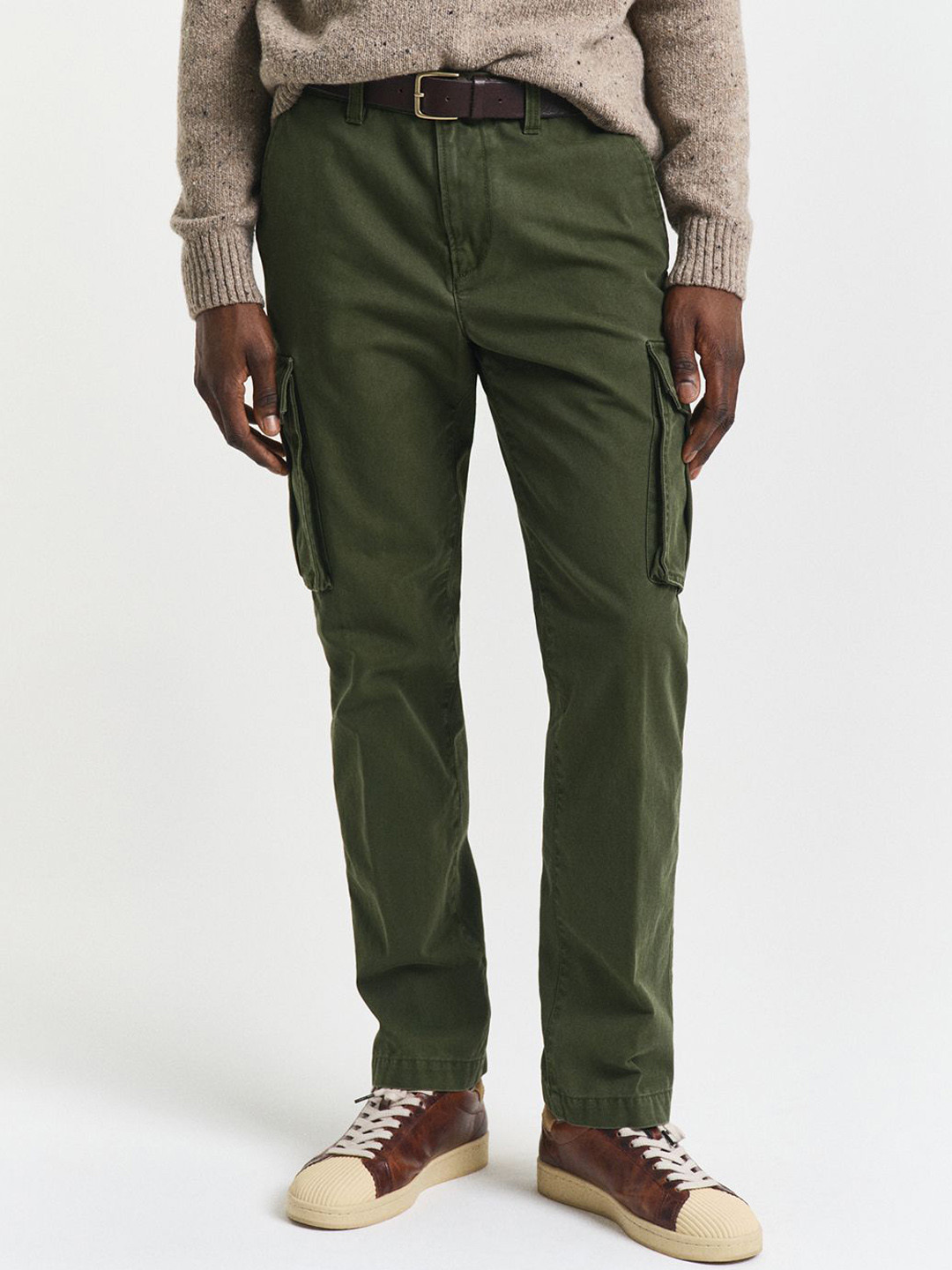 GANT Men Relaxed Fit Mid-Rise Cargos