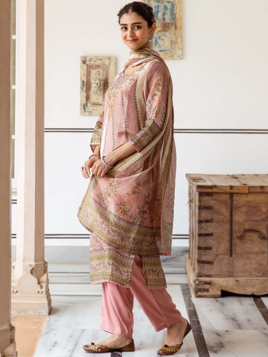 Sangria Women Peach & Beige Tissue Simmer Round Neck Kurta Sets