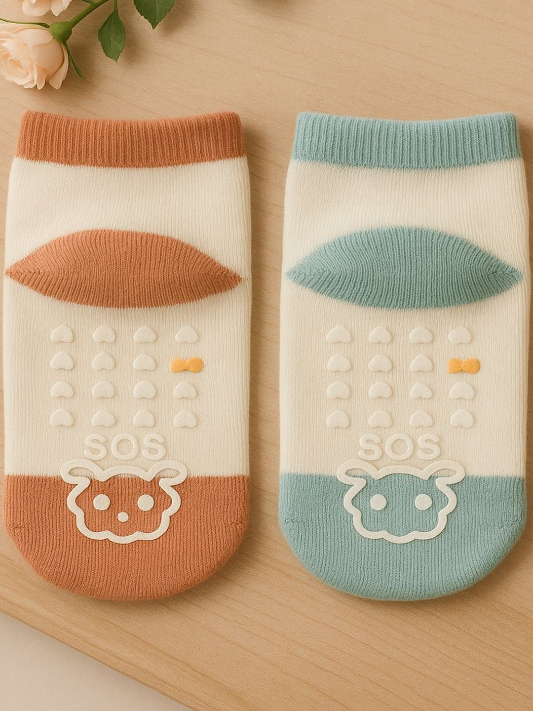 Cortica Kids Pack of 2 Cotton With Heart Shaped Anti Skid Grips On Sole Socks