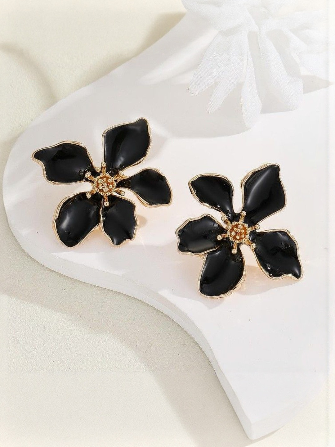 AKISON JEWELS Women Gold-Plated Alloy Studs