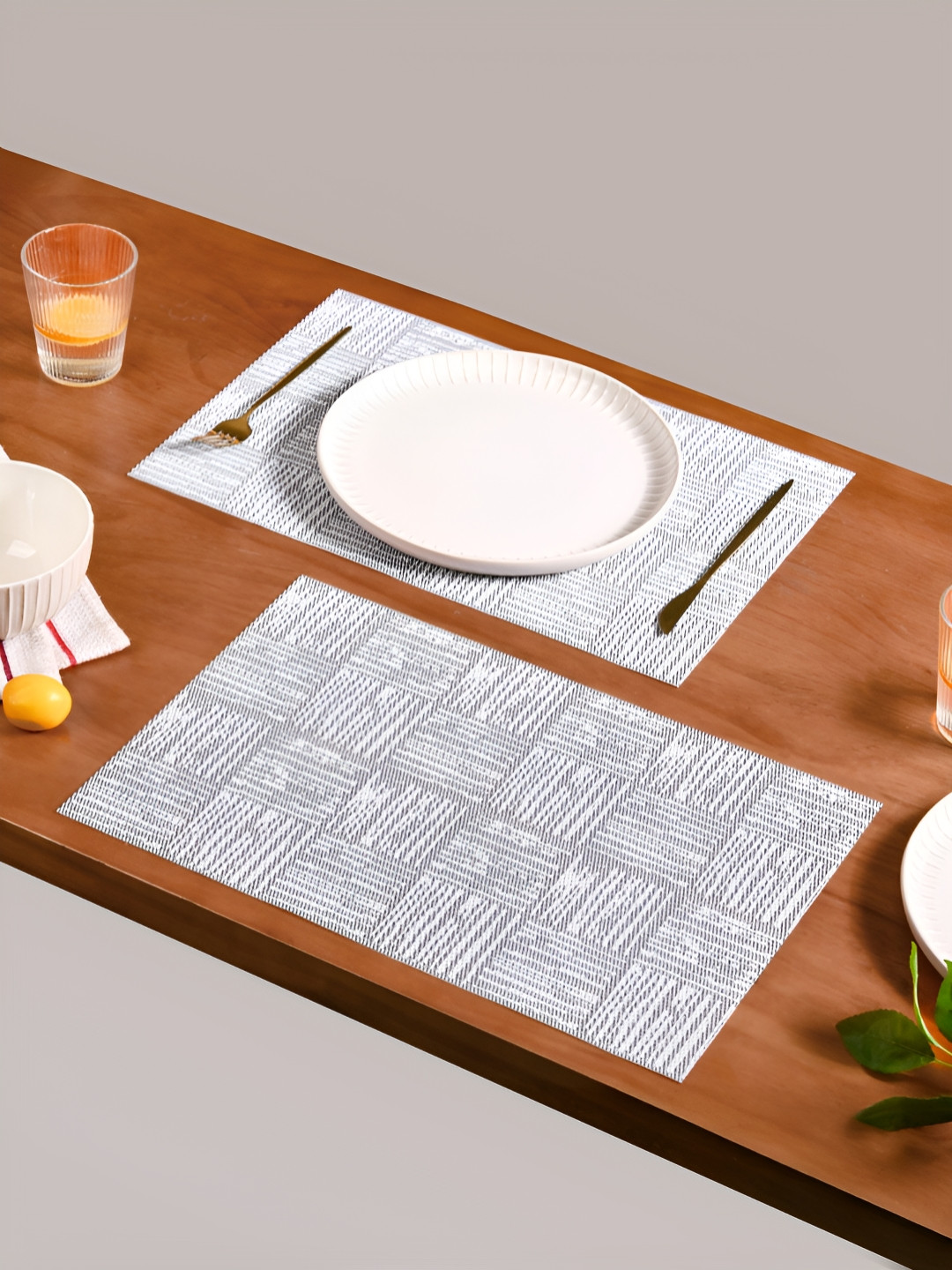 Nestasia 6 Pcs Grey & White Basket Weave Textured Anti-Slip Table Placemats